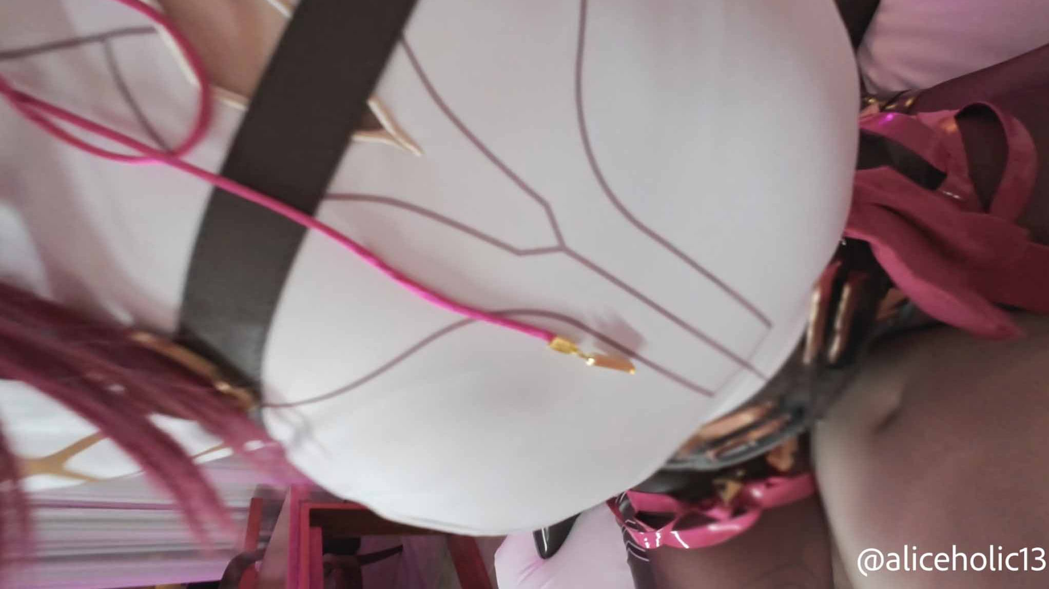 崩壊スターレイル カフカ – ス◯ーレ◯ル カフ◯コス巨乳レイヤー完コスえっち[オナ禁生活を見抜かれ射精介護セッ◯スでパンパンキンタマが空っぽになるまで搾り取られる動画]