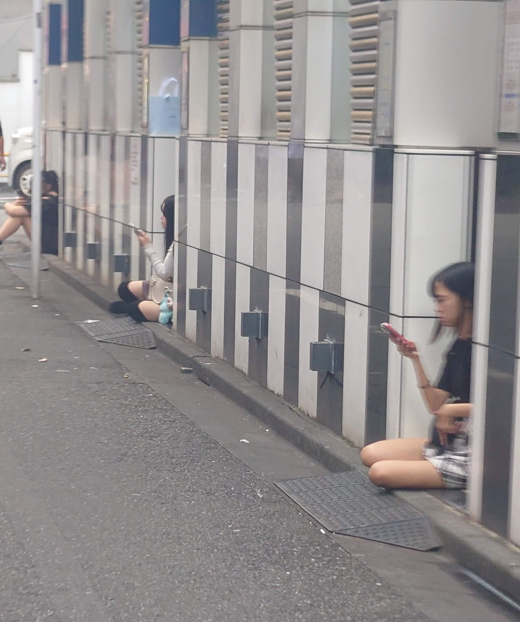 【P活女子画像】歌舞伎で立ちんぼする女の子たち、みんなはどれが良い？ｗｗ