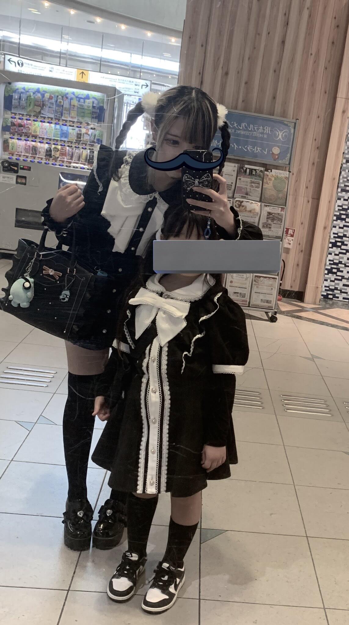 【画像】地雷系の女の子の服装がカワイ過ぎて海外で大バズらしい？！