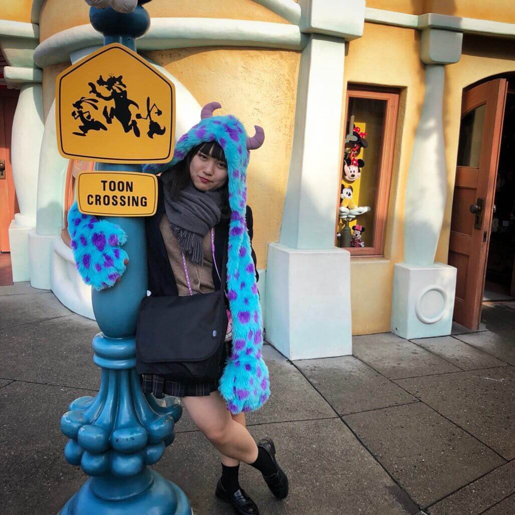 【画像】どうせ彼氏が撮ったろなピン撮り制服ディ〇ニーＪＫ