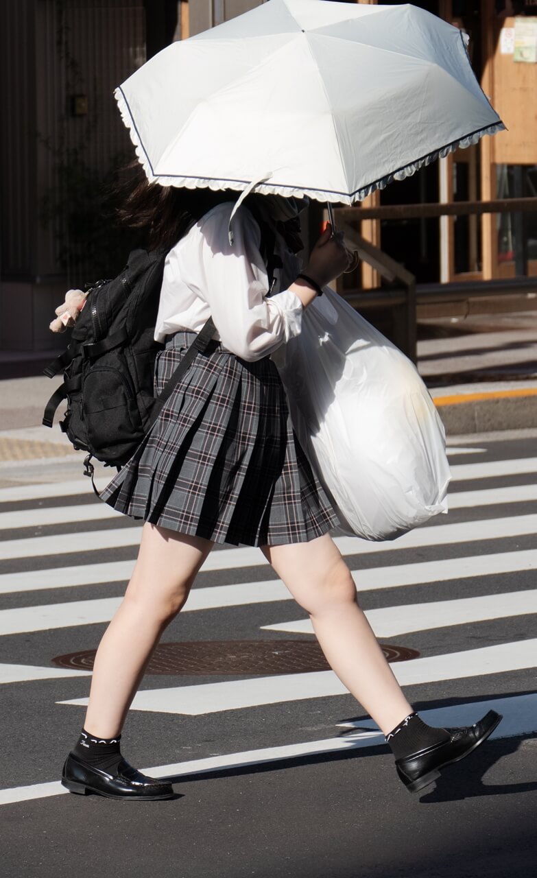 【画像】おまえらって夏服と冬服の女子高生どっちが好きなの？