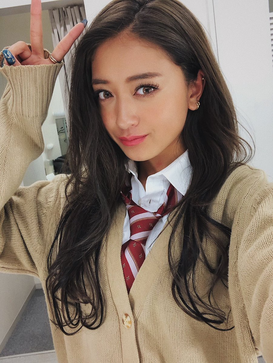 【画像】みちょぱがセーラー服着てJKコスした姿がエッチｗｗｗｗｗｗｗ