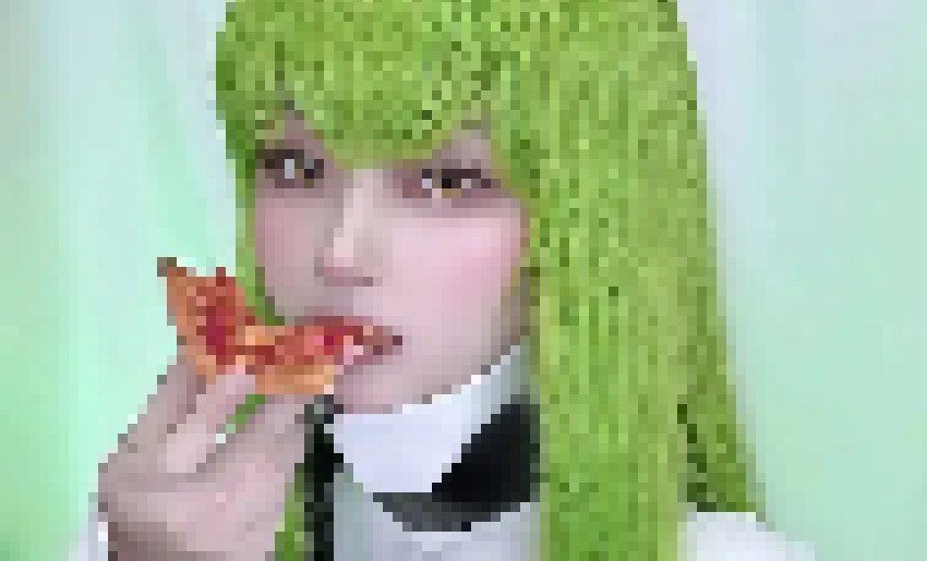 【画像】白人まんさんのリアルすぎるC.C.コスプレｗｗｗｗｗｗ
