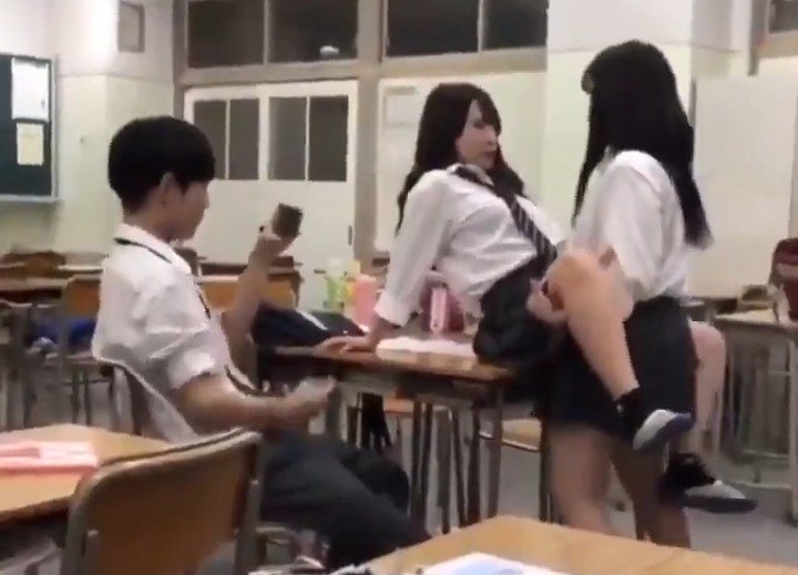 【悲報】底辺校の学生さん、おふざけが過ぎるｗｗｗｗｗ