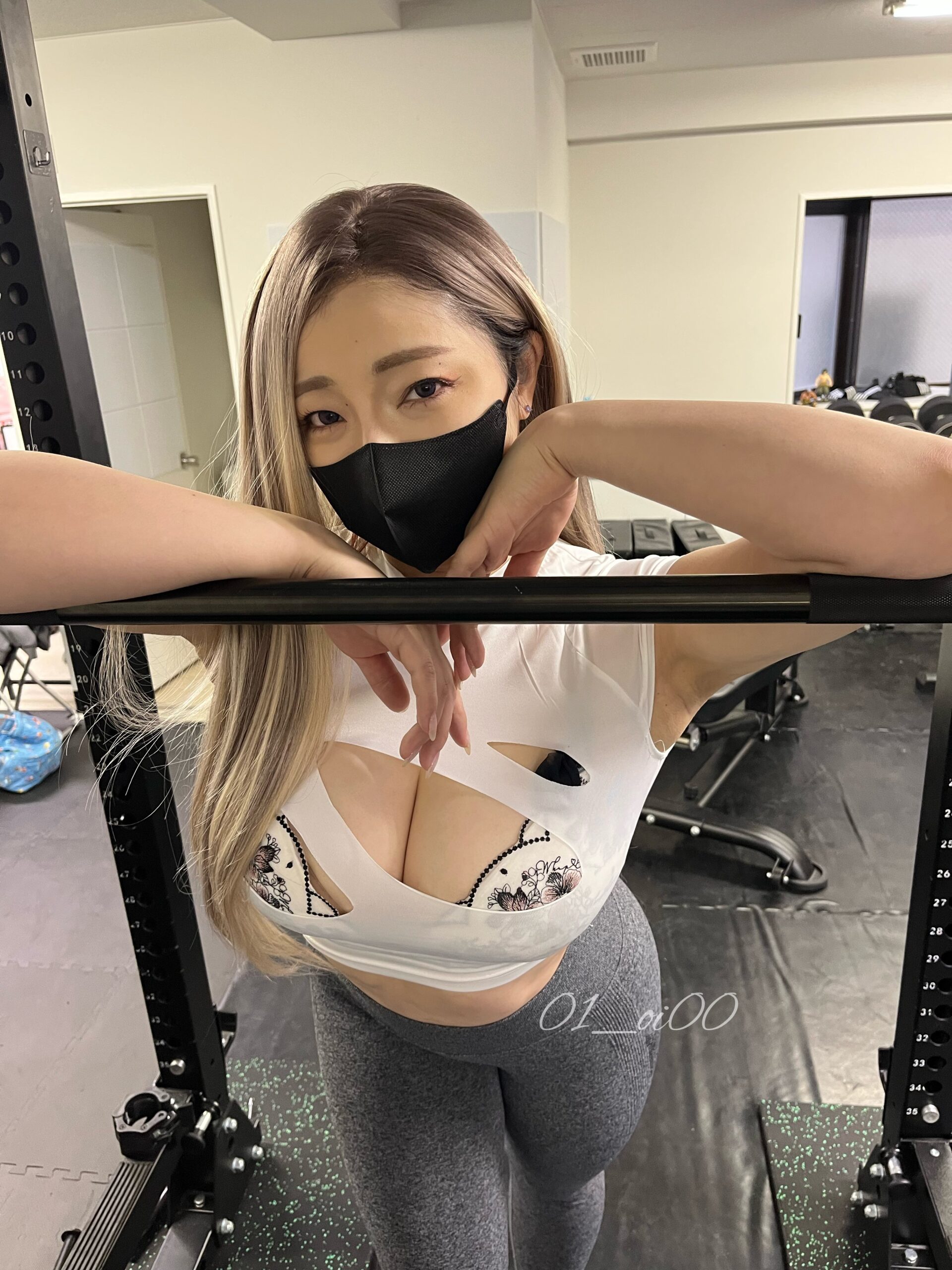 【悲報】おっぱいジム、エロすぎてバズった結果ついに警察の捜査が入るｗｗｗｗｗｗｗｗ