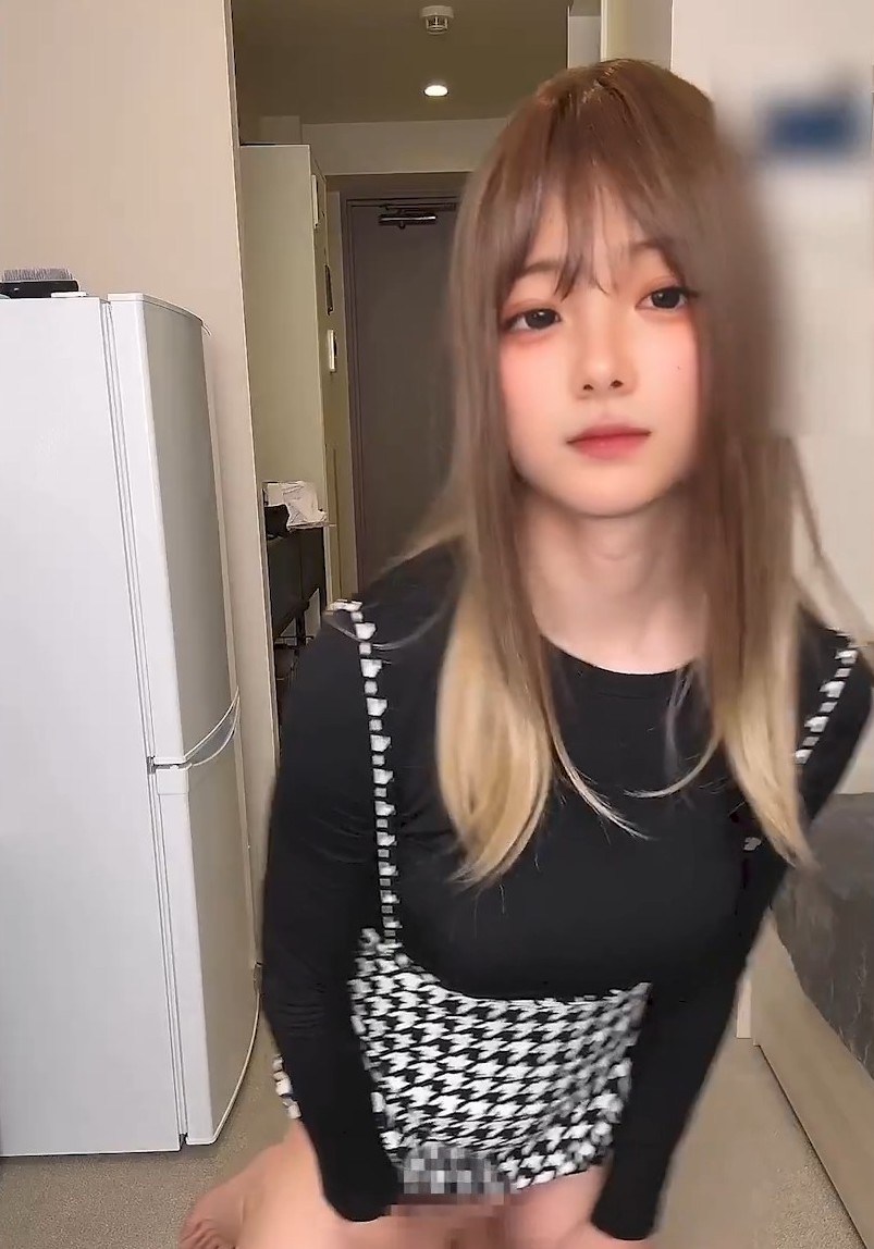 【動画】童顔まんさんがち◯こ触りながら自撮りしてるｗｗｗｗｗｗｗｗｗ