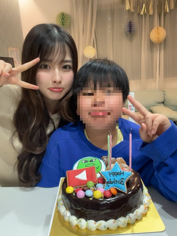 【画像】ギャルJKのお姉ちゃん、弟を溺愛しすぎてしまうｗｗｗ