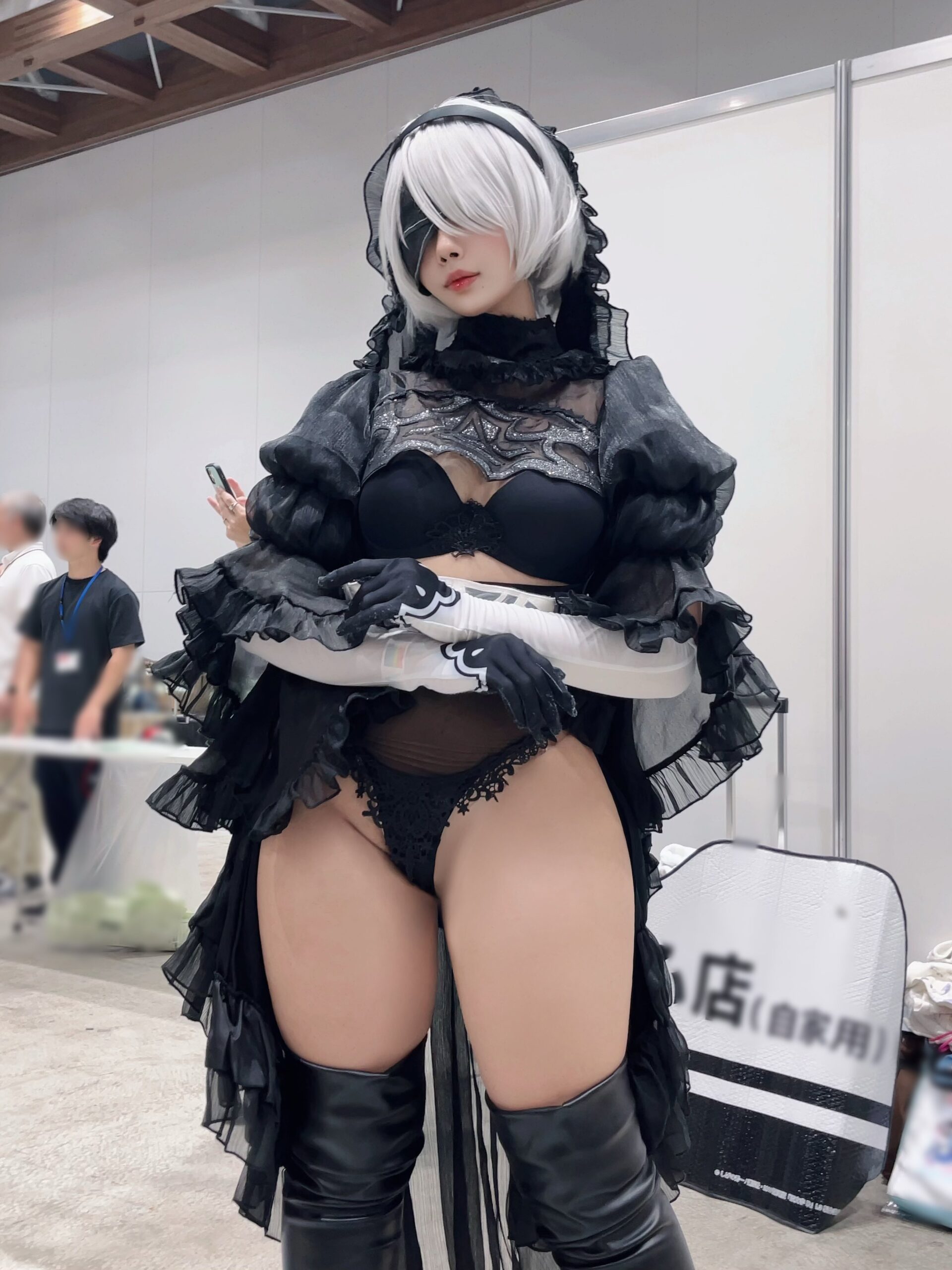 【画像】2Bコスプレイヤーさん、食い込みすぎてエロいｗｗｗｗｗｗｗ