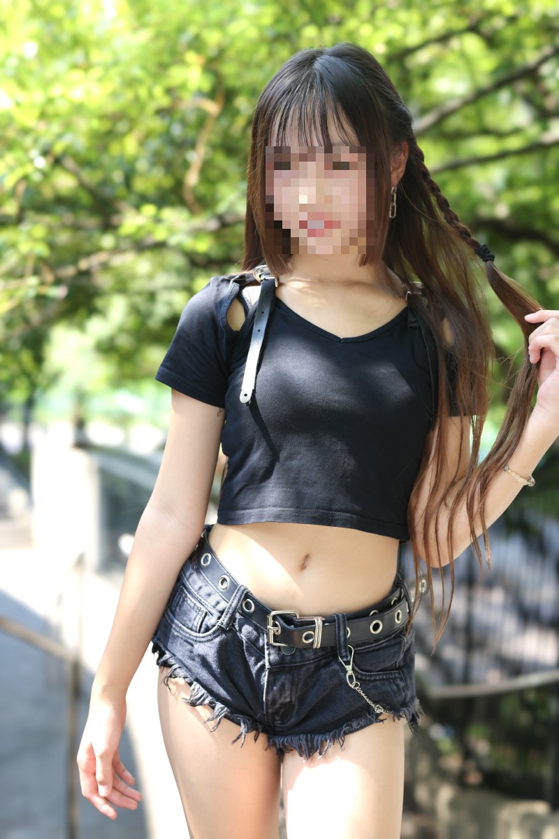 【画像】こんなカラダしたＪＣに義務教育は必要ないだろｗｗｗｗｗｗｗｗｗｗｗｗｗｗ