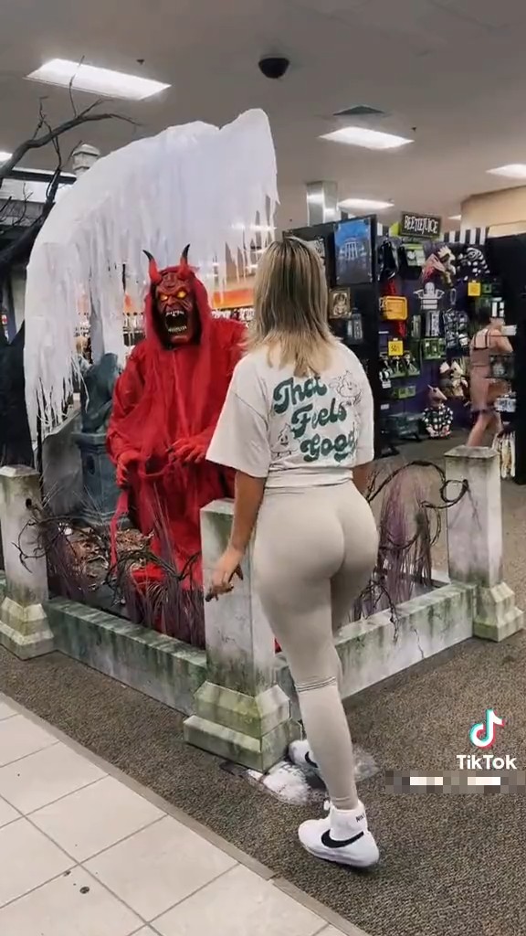 【動画】海外のハロウィン想像以上にびっくりするｗｗｗｗｗｗｗｗｗ
