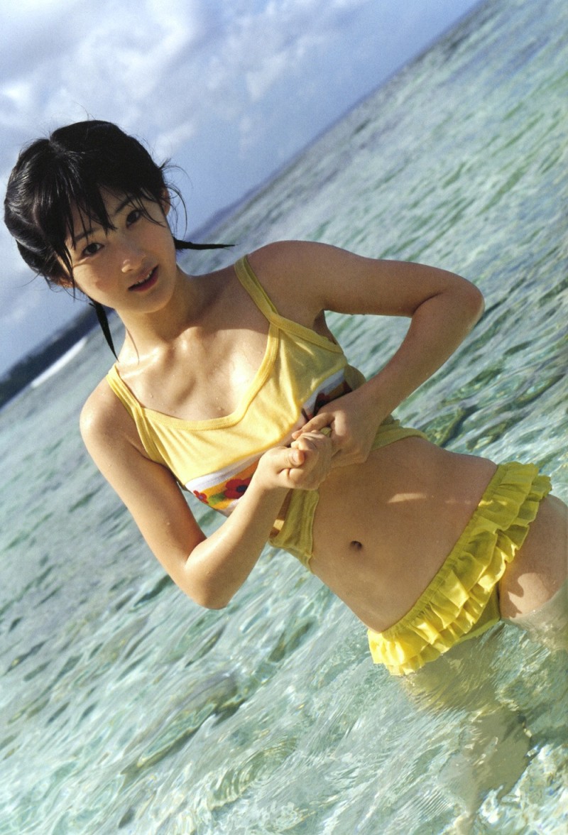 【画像】嗣永桃子って意外と良い身体だったよな