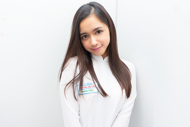 【悲報】ベトナムハーフAV女優さん、アオザイで着衣セックスして国際問題に…