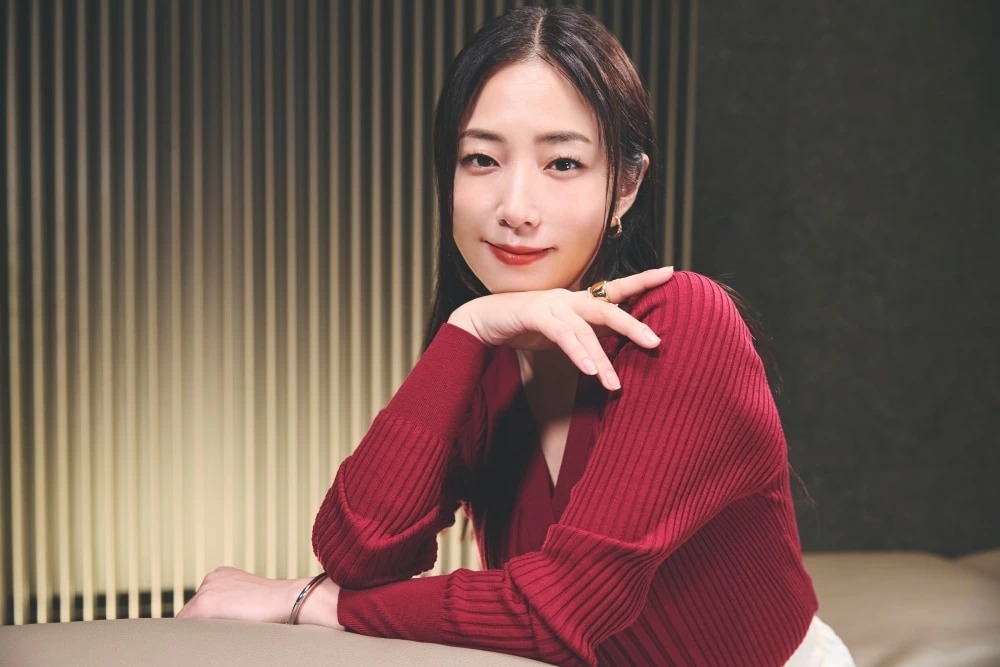 【画像】MEGUMI(46)「こんなおばさんでいいの？w」