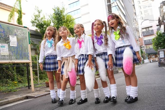 【画像】小学生ギャル集団、ガチで強そうｗｗｗ