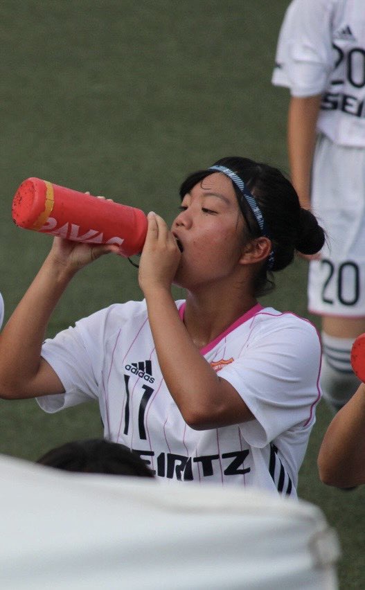 【画像】このサッカーJKさん、数年の時を経て”セックス女子”になってしまう…