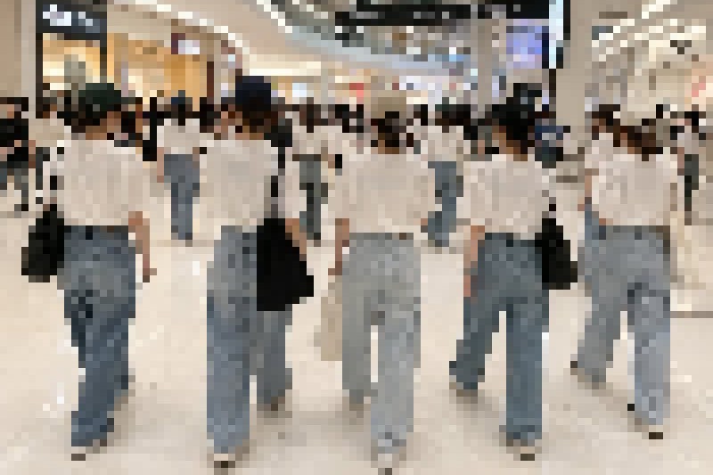 【画像】最近のまんさん、ガチで全員この格好してるwwwwwwwww