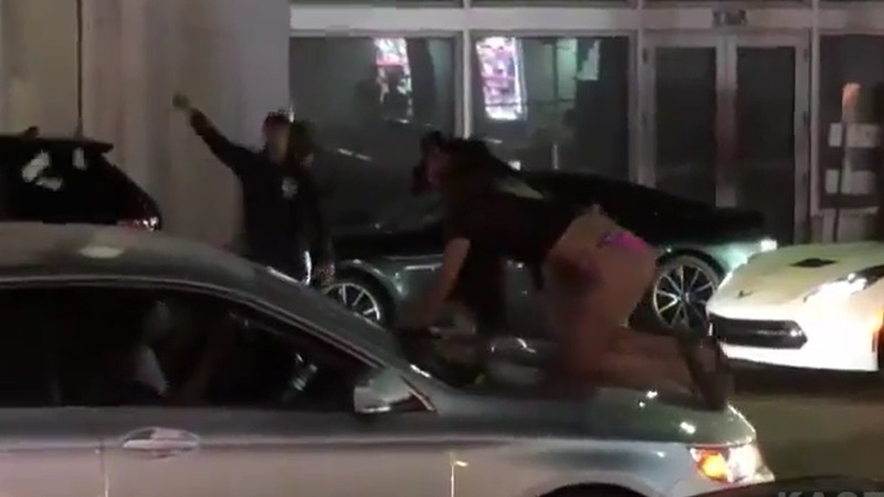アメリカのフロリダでは深夜にこんな痴女が出現するらしいｗｗｗ