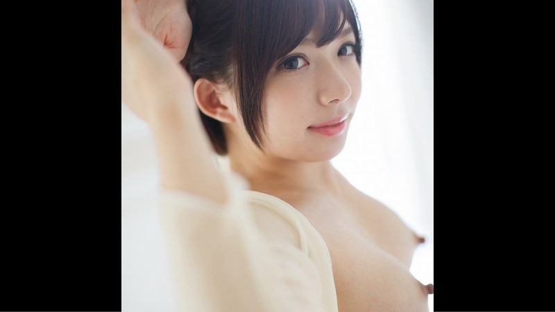 ピンっと勃ってる乳首がエッチな勃起乳首の美女たち