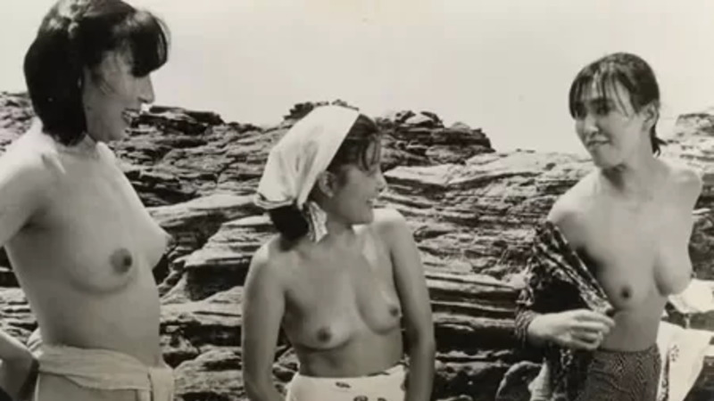 昔の海女さん、おっぱい丸出しだったｗｗｗｗｗ