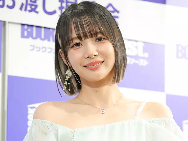 岡田紗佳とライバロリ“連日デート”─交際否定でもファンが騒ぐ「大人の恋愛」