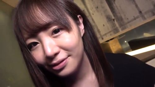 【日向ひかげ】《人妻×素人男子》日頃の性欲を溜め込んだ結婚●●年の美人奥さんが夫が仕事で留守にする夕方の17時限定でマッチングアプリで知り合った男性と不貞SEX