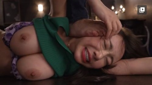 【千歳小梅】「もっとシテ❤」僕は旦那とレス気味の欲求不満叔母さんを旦那が留守中に何度もハメまくった件ｗ