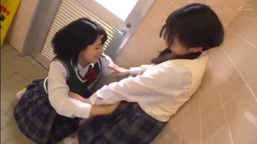 【希望光･河奈亜依･渚みつき･篠原りこ】《エロ動画×JK･レズ》お嬢様学校に通うJK女の子達の放課後の楽しみは女同士でレズ体験ｗ