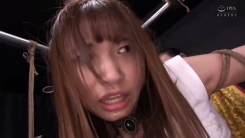 【樋口みつは】《エロ動画×JK･調教》通学中のJK女子がロリコン男に拉致された挙句に両手両足を拘束された状態で性奴隷