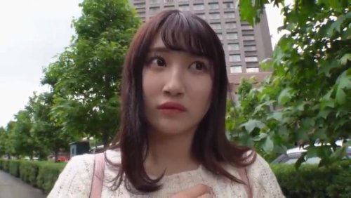 【森本つぐみ】《エロ動画×モニタリング》大学の友達男女がエッチなコスプレ状態で一晩だけ相部屋になったら友情の垣根を超えエッチしちゃうのか⁉