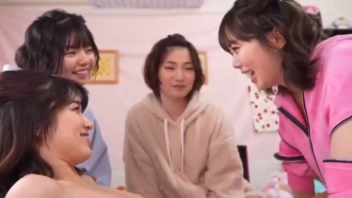 【倉本すみれ･百瀬あすか･市井結夏･姫野らん】《エロ動画×レズ･4P》男子には興味ない４人のお姉さんが入り乱れてレズｗ