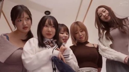 【二宮もも･岡本莉里･有村のぞみ･由良かな･葵百合香】《エロ動画×お姉さん･ハーレム》彼女の自宅へ行くと全員女子！次から次へと誘惑され金玉が枯れ果ててしまいました…