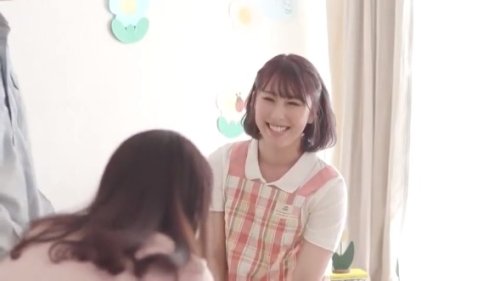 【篠宮祐希】《エロ動画×人妻･デビュー作》現役保育士の人妻さんが衝撃のAVデビュー