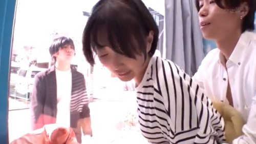 《エロ動画×MM号》夫が外に居る状態で嫁がマジックミラー号でハメられる