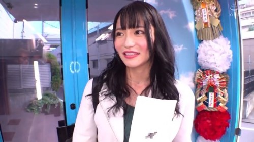 《エロ動画×MM号》ナンパしたお姉さんとマジックミラー号で野球拳！
