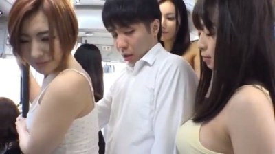 【羽田希】《エロ動画×人妻･車内ハーレム》まだ経験が全くない男子校生の乗り込んだ通学バスの中でビッチなヤリマン妻に囲まれて車内で筆おろしされてしまう