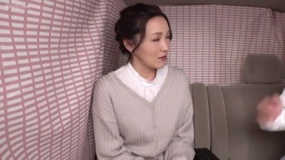 《エロ動画×素人･人妻》旦那に１０年抱かれてない巨乳人妻をナンパしてホテルＩＮ溜まりに溜まった本能をパイパンマンコに中出しで大解放