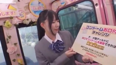《エロ動画×JK･素人･MM号》街で見付けた学生カップルをマジックミラー号へ誘い込み謝礼金を渡し彼女を車内に残しやりたい放題！