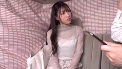 《エロ動画×素人･人妻》毎日忙しいプログラマーの夫の裏で寂しさを溜めていた素人妻がロケ車の出会いからホテルで激しく愛し合いつくした件ｗ
