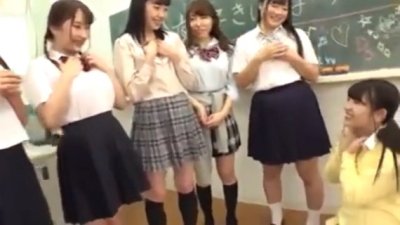 《エロ動画×JK･レズ》JK教室レズ多人数イキまくる手マン！絡み合う指先と甘い喘ぎ理性を忘れて溺れる秘密の痴女教室ｗ