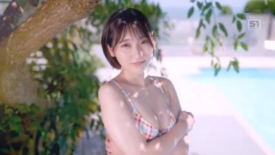 【糸井瑠花】《エロ動画×美少女･デビュー作》超エリートな教育実習生の綺麗なお姉さんが学校じゃ言えないスケベな秘密を隠してAVデビュー