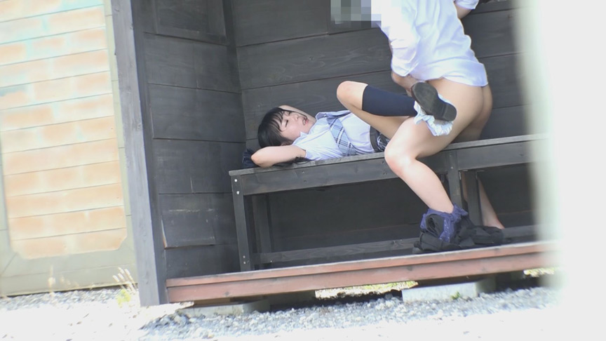 学生カップルたちの野外セックス○撮