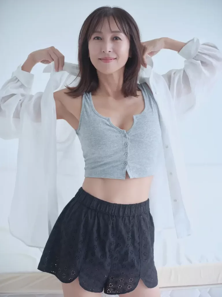 かとうれいこの最新グラビア！巨乳おっぱい健在でエロさ増してるｗｗｗ