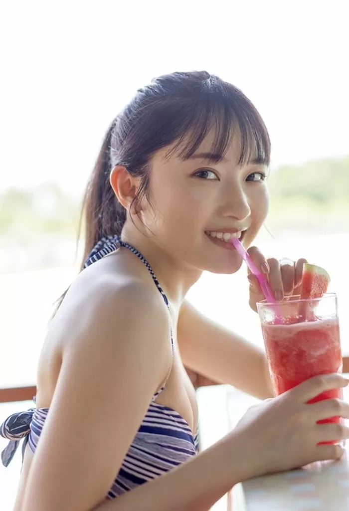 森戸知沙希の水着グラビア画像279枚
