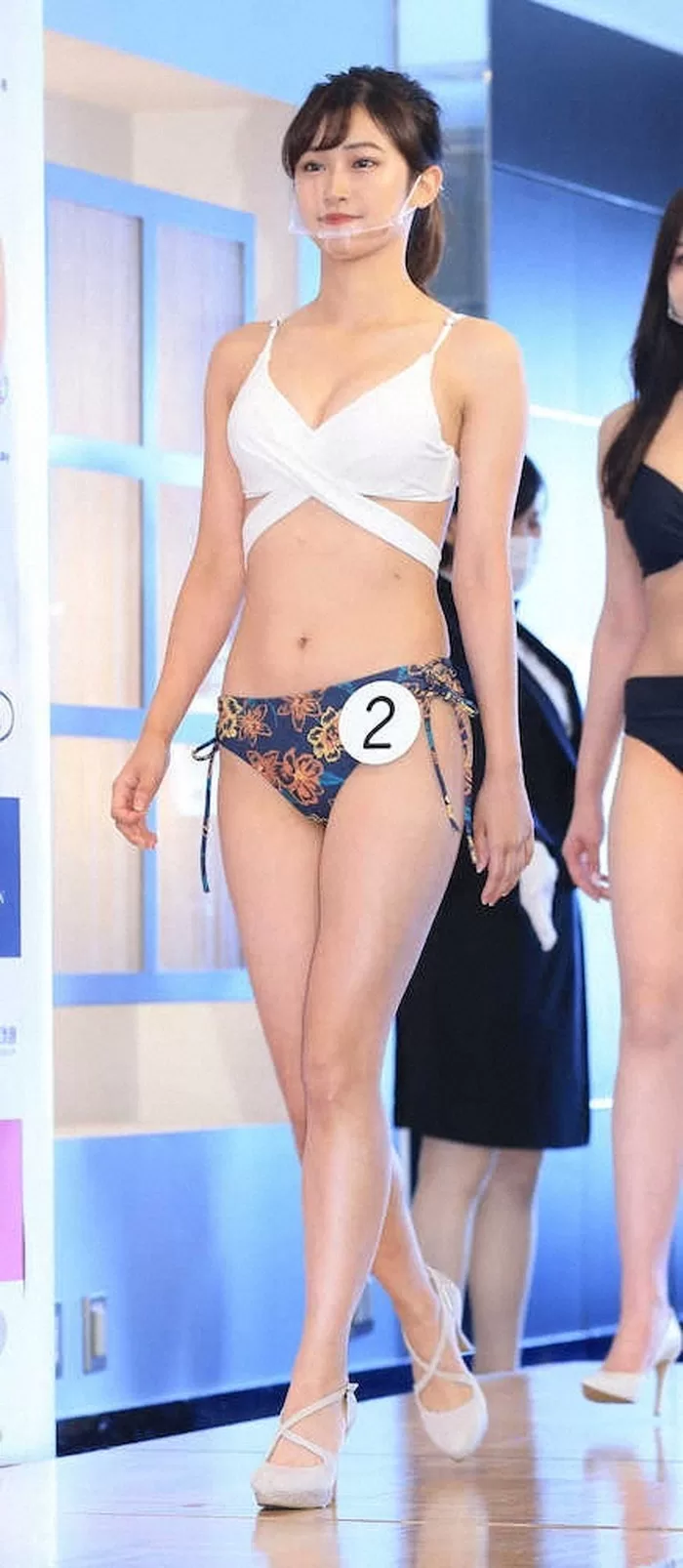 嶺百花の水着グラビア画像41枚