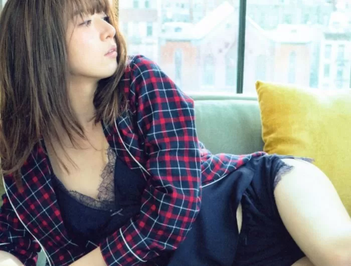 橋本奈々未の水着グラビア画像113枚