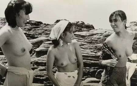 昔の海女さん、おっぱい丸出しだったｗｗｗｗｗ