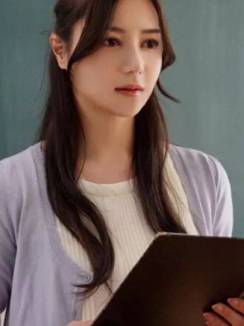 【白峰ミウ】雪のように真っ白な美肌の美人教師の子宮に破裂寸前の肉棒を無我夢中でネジ込んで犯した男子生徒！