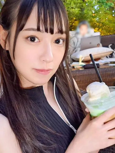 Jカップなのに垂れてない乳のショップ店員ななみさん22歳