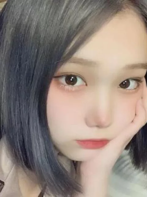 【自撮り女子】動画あり！マジ超おっぱいでけー!!!童顔ロリ美少女のインスタ女子19歳さんがデカ乳輪の爆乳さらしてるｗｗｗ