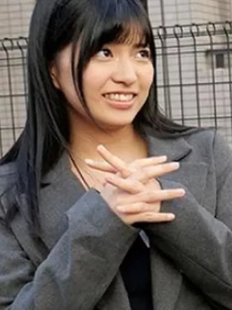 【根尾あかり】激カワお嬢さんが逆ナンに挑戦してGETした素人男性にご褒美セックス
